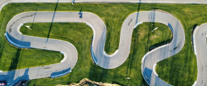 Prêt pour la course ? Découvrez les joies du karting ! Prêt pour la course ? Découvrez les joies du karting !